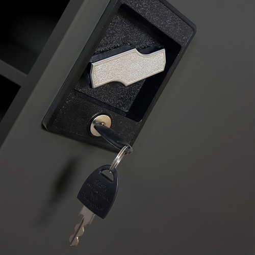 JAN NOWAK - Kovová policová skříň se zámkem  BETA eco - antracit- rozměr 93x90 cm 